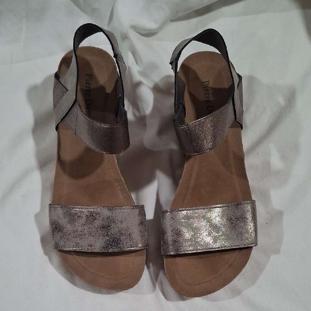 Pierre Dumas Women's Shimmering Sandals Size 8.5